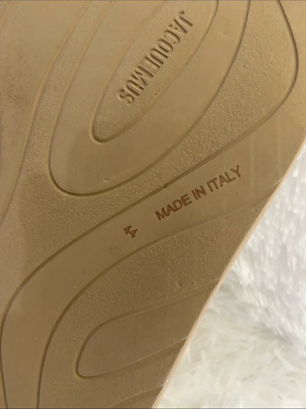 Jacquemus minimalist slip